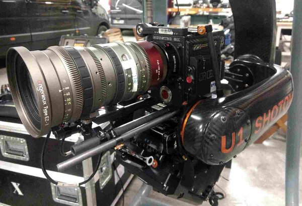 Gyro-stabilized Shotover G1 head equipped with the Red Monstro camera and Angénieux 48-130mm lens