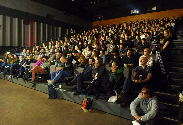 Public nombreux lors du "Panavision Seminar" - Photo JL Vialard