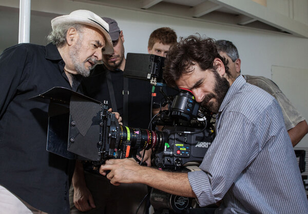 Hugo Santiago, à gauche, et Gustavo Biazzi sur le tounage du "Ciel du Centaure" - Photo Pierre Lazarus