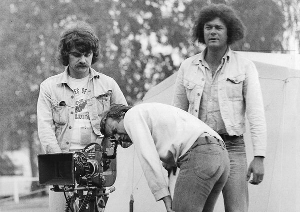 Richard Andry, Jean-Francis Gondre et Pierre-William Glenn sur le tournage du "Cheval de fer", en 1974