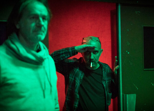 Benoît Debie et Gaspar Noé sur le tournage de "Climax" - Photo Rectangle Productions