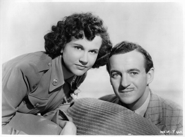 Kim Hunter and David Niven - B&W press photo of "Stairway to Heaven", other title for "A Matter of Life and Death"