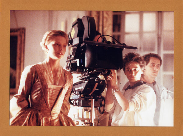 Michelle Pfeiffer, Myriam Touzé et Philippe Rousselot sur le tournage des "Liaisons dangereuses" - Archives Philippe Rousselot