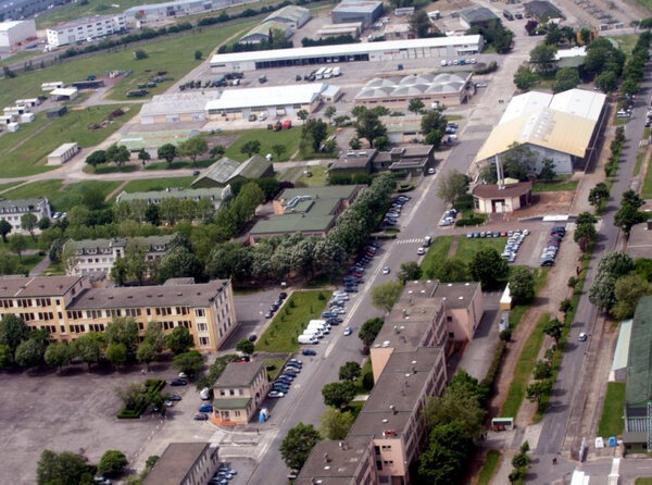 Vue aérienne du site Toulouse Francazal (ancienne base aérienne 101) - Photo Michel Labonne - <i>La Dépêche du Midi</i>
