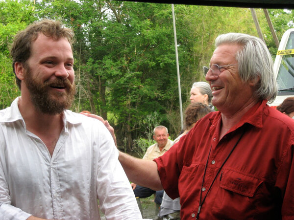 Peter Sarsgaard et Bruno de Keyzer sur le tournage de "Dans la brume électrique"