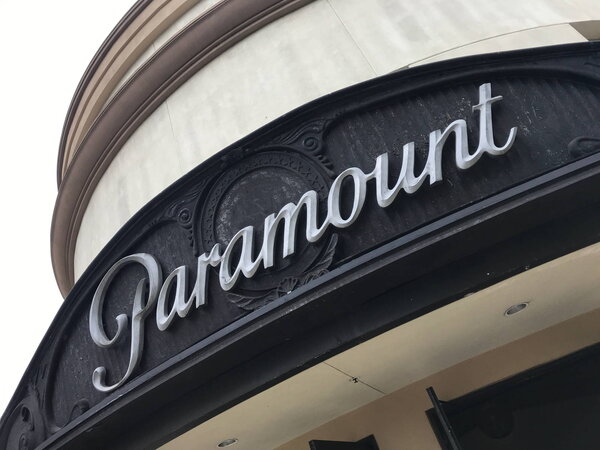 A l’entrée des Studios Paramount