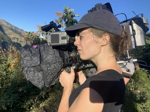 Karine Aulnette sur le tournage de "Freda"