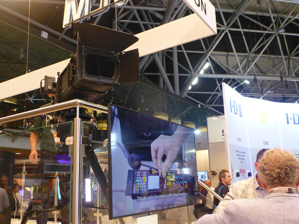 Sur le stand Fujifilm-Fujinon - Photo Françoise Noyon