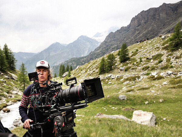 Ruben Impens, caméra Arri Alexa LF et zoom Angénieux Optimo Ultra 12x - Photo Alberto Novelli