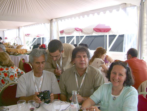 Robert Alazraki, AFC, Christophe Zimmerlin, Fuji, Eric Guichard, AFC, et Annick Mullatier, Fuji, lors d'un déjeuner Fuji-Quinzaine des réalisateurs