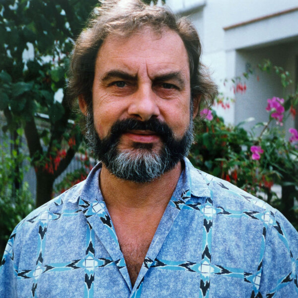 Jean Monsigny, in front of his house in Sèvres, in 1999