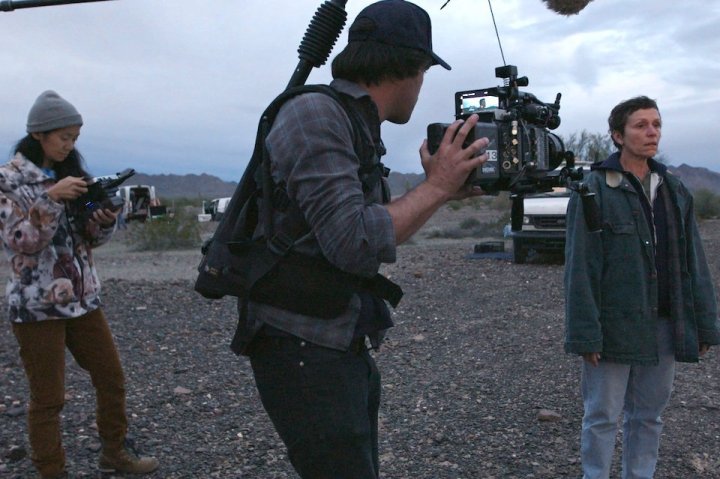 Le directeur de la photographie Joshua James Richards reçoit la Grenouille d'or 2020 pour son travail sur "Nomadland", de Chloé Zhao Par Margot Cavret