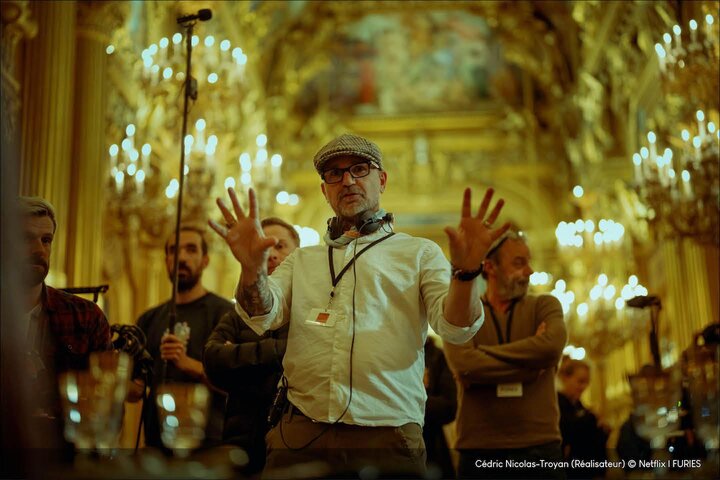 Le réalisateur Cédric Troyan-Nicolas et Renaud Chassaing, AFC, parlent à Panavision du tournage des quatre premiers épisodes de la série "Furies"