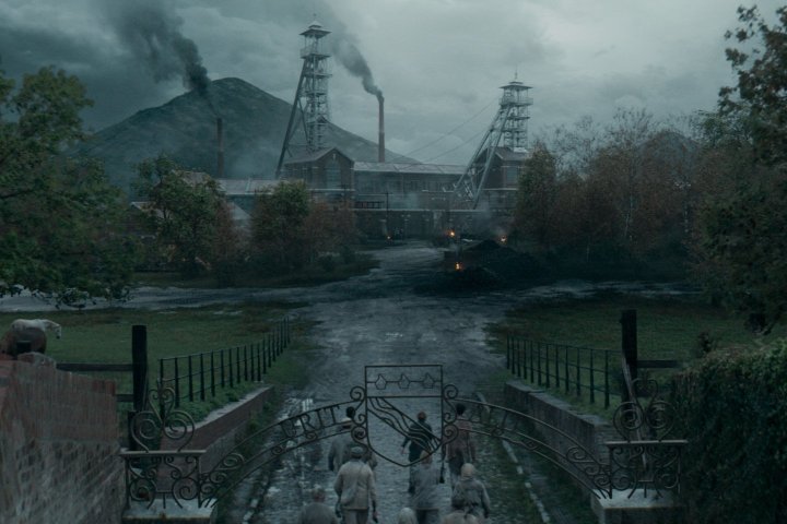 Xavier Dolléans, AFC, discusses the shoot of six episodes of David Hourrègue's "Germinal" Sooty blacks