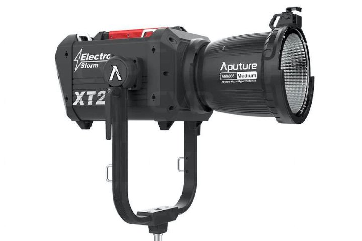 LCA France est fier d'être le seul réparateur agréé des projecteurs Aputure en France !