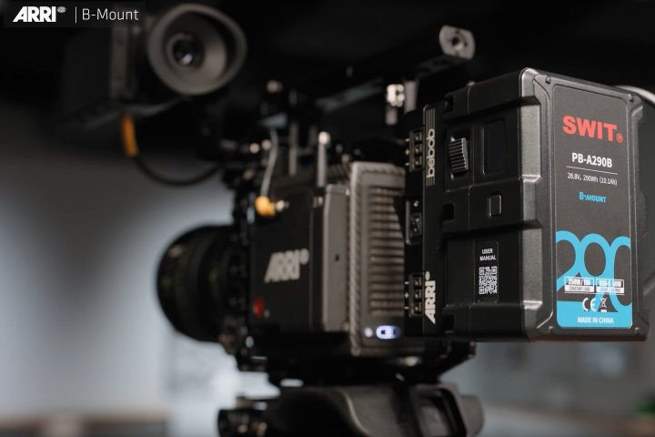 Arri Tech Talk : le système de batteries B-Mount