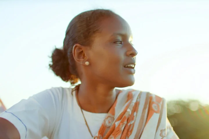 Director of photography Frida Marzouk, AFC, discusses her work on "Cotton Queen", a film that blends reality and fable by Suzannah Mirghani "A fable on the banks of the Nile", by François Reumont for the AFC