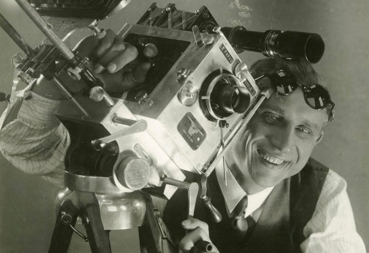 "Une caméra historique : la Parvo L d'Édouard Tissé, directeur de la photographie de Sergeï M. Eisenstein" Une conférence de Laurent Mannoni